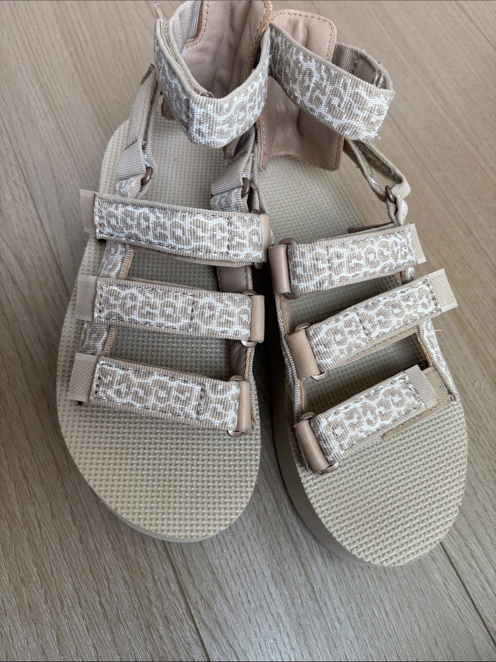 Women's Teva Mevia Flatform Strappy Sandal - Picture 3 of 12